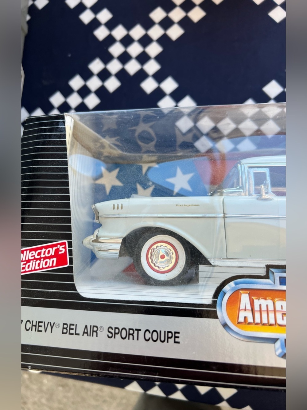 Collector’s Edition 1957 Chevrolet Bel Air Sport Coupe Limited Edition 1 / 2500 - Picture 3 of 4